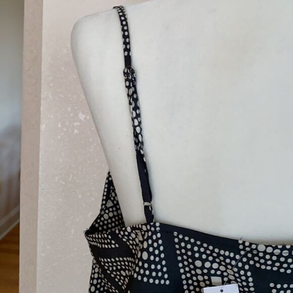 Banana Republic SILKY COWL-NECK CAMISOLE - Picture 5 of 9